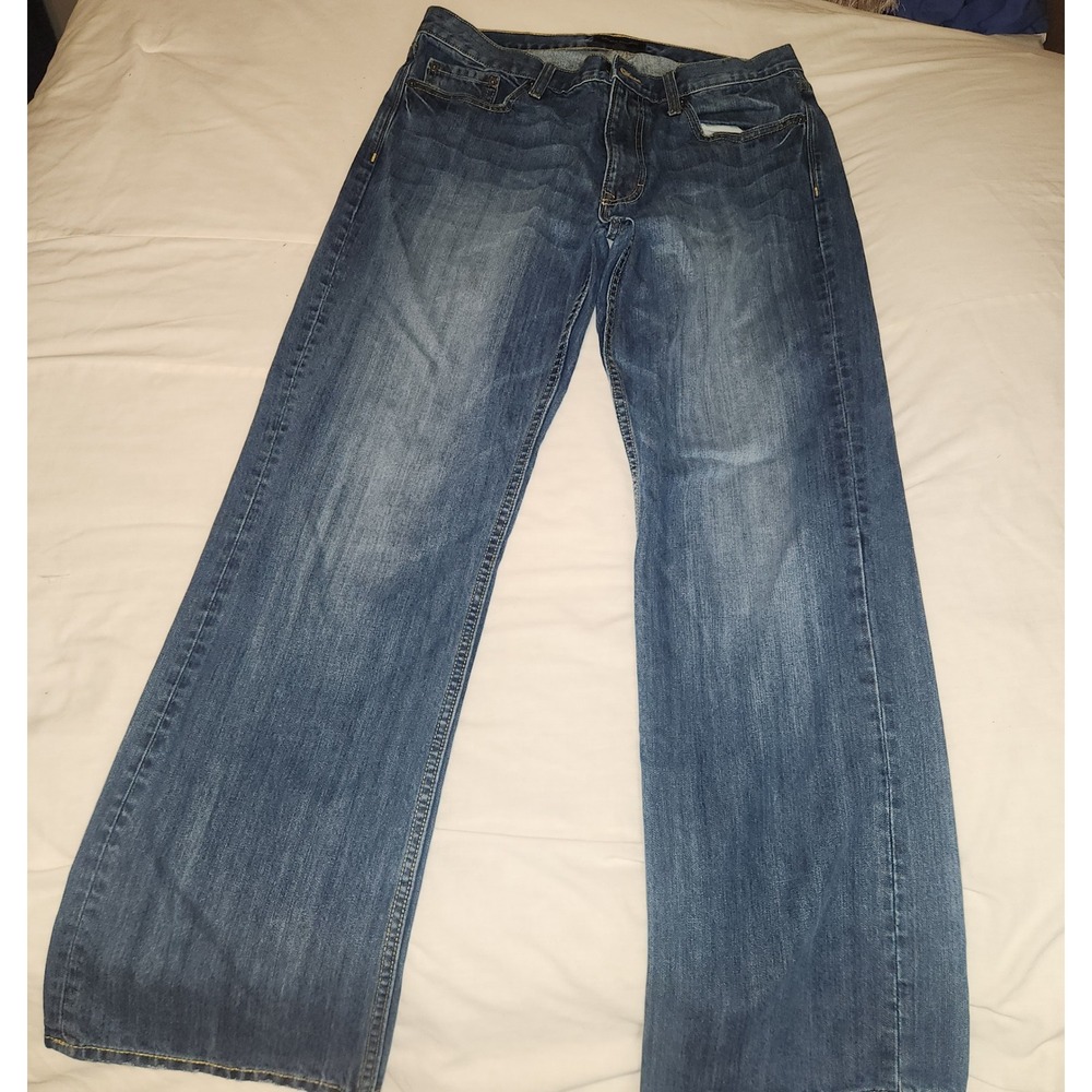 Banana Republic Relaxed Fit Jeans Mens 33x32 Medium Wash Blue Denim Straight Leg